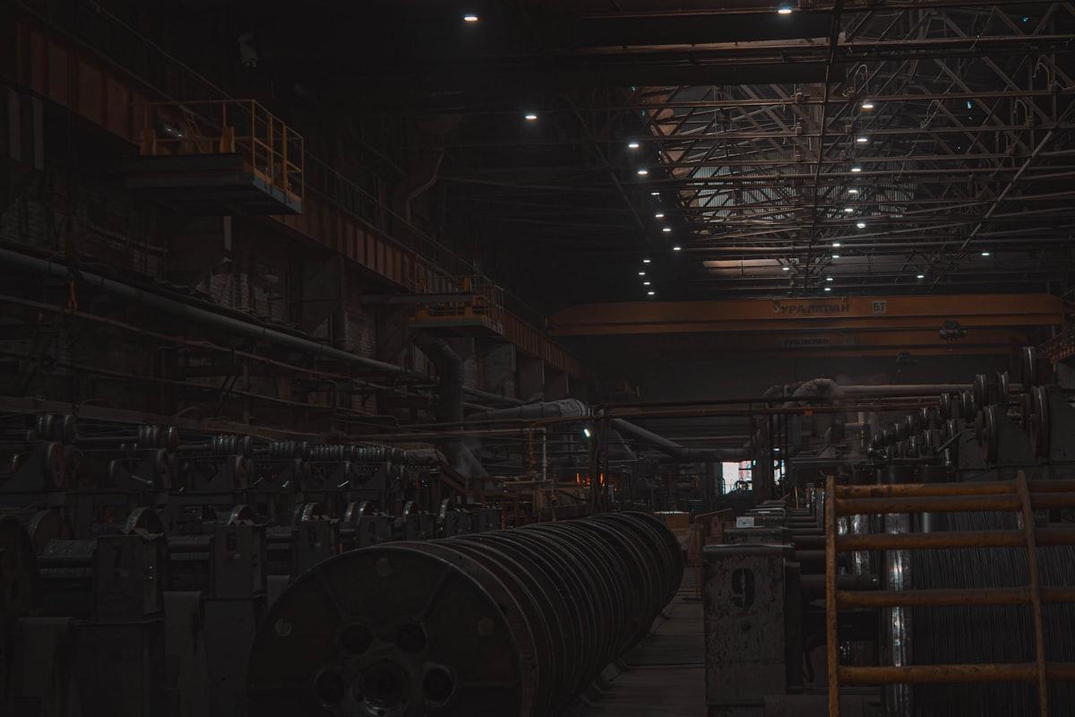 Metal pipes and materials in an industrial warehouse